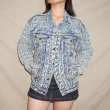 Load image into Gallery viewer, Denim patterned Jacket (M)
