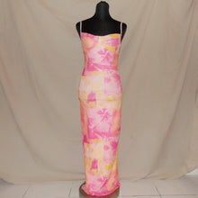 Load image into Gallery viewer, Pink floral ruched long dress (S)
