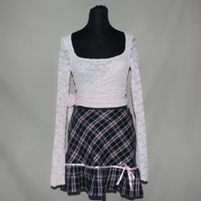 Load image into Gallery viewer, Gingham black and pink ruffled skirt (S)
