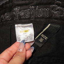 Load image into Gallery viewer, Lea Fashion buckled cargo pants (W28)
