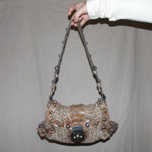 Load image into Gallery viewer, Vintage stunning Guess monogram buckle bag
