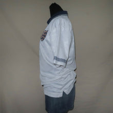 Load image into Gallery viewer, White and navy blue collared jersey (M)
