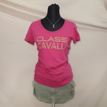 Load image into Gallery viewer, Cavalli Class logo in magenta tee (S/M)
