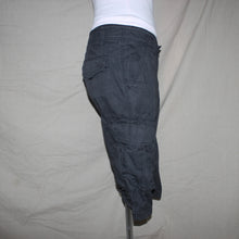 Load image into Gallery viewer, Gingham patterned dark gray cargo jorts (XS)

