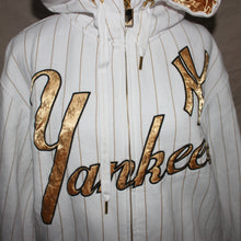 Load image into Gallery viewer, Vintage Yankees stripped gold plated zipped up hoodie (XXL)

