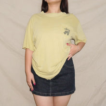 Load image into Gallery viewer, Stussy yellow tee (M)
