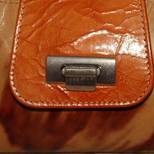 Load image into Gallery viewer, Vintage Alla two toned shoulder bag
