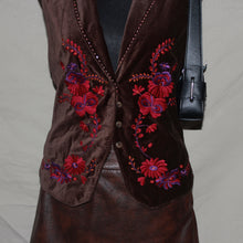 Load image into Gallery viewer, Brown velvet floral vest (S)
