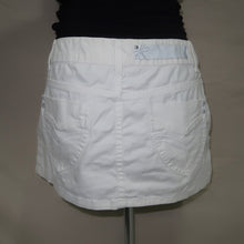 Load image into Gallery viewer, White low waisted denim skirt (W28)
