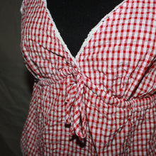 Load image into Gallery viewer, Gingham red patterned tank top (S/M)
