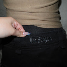 Load image into Gallery viewer, Lea Fashion buckled cargo pants (W28)
