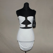 Load image into Gallery viewer, White ruched double-ring cut midi dress (S)
