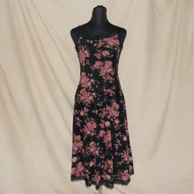 Load image into Gallery viewer, Floral laced black midi dress (S)
