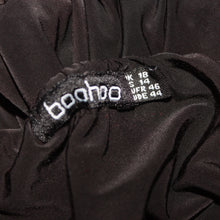 Load image into Gallery viewer, Boohoo black ruched halter top (M)
