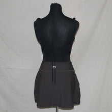 Load image into Gallery viewer, Tiger Mist black wrap top (S)
