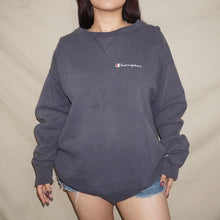 Load image into Gallery viewer, Vintage Champion sweater (XL)
