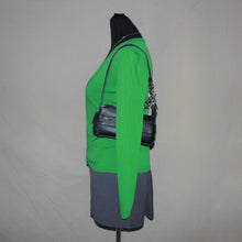 Load image into Gallery viewer, Green v-cut cardigan (S)
