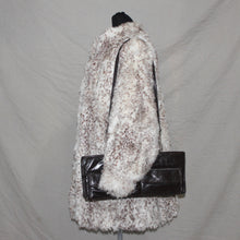 Load image into Gallery viewer, White deer patterned fur coat (M)
