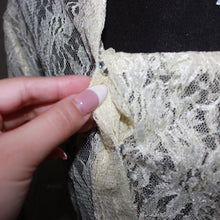Load image into Gallery viewer, Yellow laced detachable long sleeves (M)
