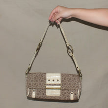 Load image into Gallery viewer, Vintage Guess monogram buckle pruse bag
