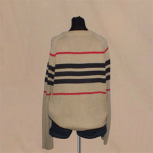 Load image into Gallery viewer, Burberry beige knitted stripped sweater (M)
