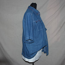 Load image into Gallery viewer, Denim type collared button up polo (M)
