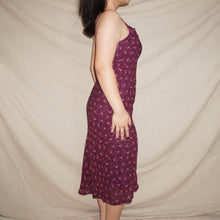 Load image into Gallery viewer, Floral maroon box cut midi dress (S)
