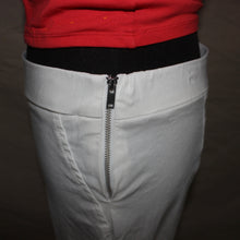 Load image into Gallery viewer, Papaya white satin type capri (M)
