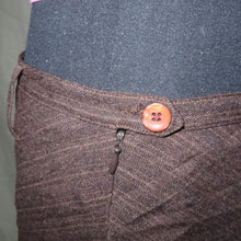 Load image into Gallery viewer, Brown plaid long velvet type midi skirt (S)
