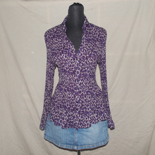 Load image into Gallery viewer, Purple cheetah print ruched mesh top (S)

