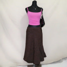 Load image into Gallery viewer, Brown plaid long velvet type midi skirt (S)

