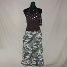 Load image into Gallery viewer, Brown buttoned design halter (S/M)
