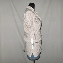 Load image into Gallery viewer, Cache cache floral beige long sleeves polo (XS/S)
