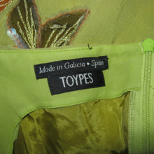 Load image into Gallery viewer, Green embellished dress (M/L)
