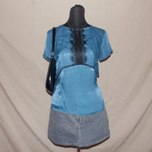 Load image into Gallery viewer, Morgan De Toi blue laced top (S)
