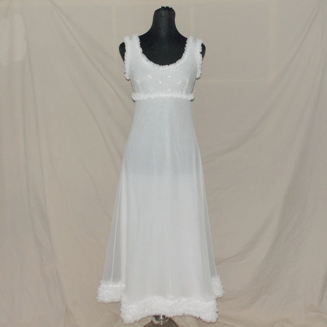 White ruffled mesh floral patterned long dress (XS)