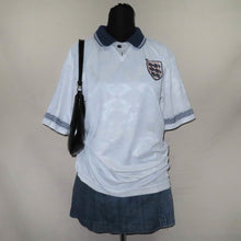 Load image into Gallery viewer, White and navy blue collared jersey (M)
