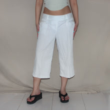 Load image into Gallery viewer, Katies white trousers capri (W29)
