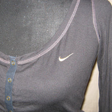 Load image into Gallery viewer, Nike vintage long sleeve (S/M)
