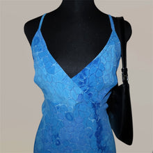 Load image into Gallery viewer, Blue floral v-cut midi dress (S)

