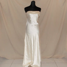 Load image into Gallery viewer, Billy J off-white tube satin type long dress (XL)
