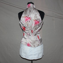 Load image into Gallery viewer, Halter-neck top with a floral pattern (S)
