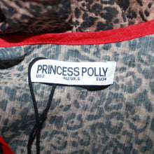Load image into Gallery viewer, Princess Polly halter top (XS/S)
