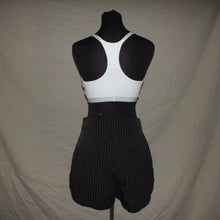 Load image into Gallery viewer, Ava &amp; ever stripped shorts (S)
