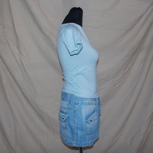 Load image into Gallery viewer, Baby blue basic tee (S)
