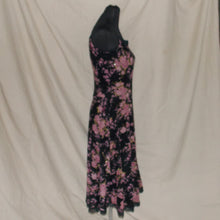 Load image into Gallery viewer, Floral laced black midi dress (S)
