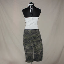Load image into Gallery viewer, O'neill low waisted camo capri (W28)
