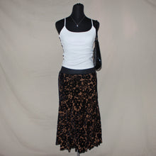 Load image into Gallery viewer, Charlie Brown midi skirt (M/L)
