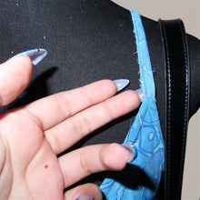 Load image into Gallery viewer, Blue floral v-cut midi dress (S)
