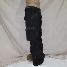 Load image into Gallery viewer, Lea Fashion buckled cargo pants (W28)
